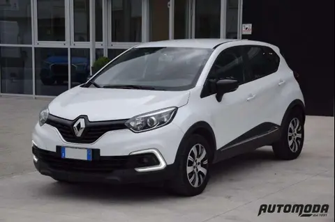 Used RENAULT CAPTUR Diesel 2018 Ad 