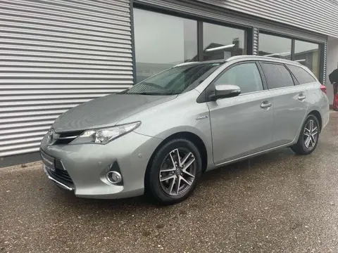 Used TOYOTA AURIS Hybrid 2015 Ad 