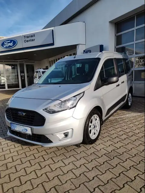 Used FORD TOURNEO Petrol 2019 Ad 