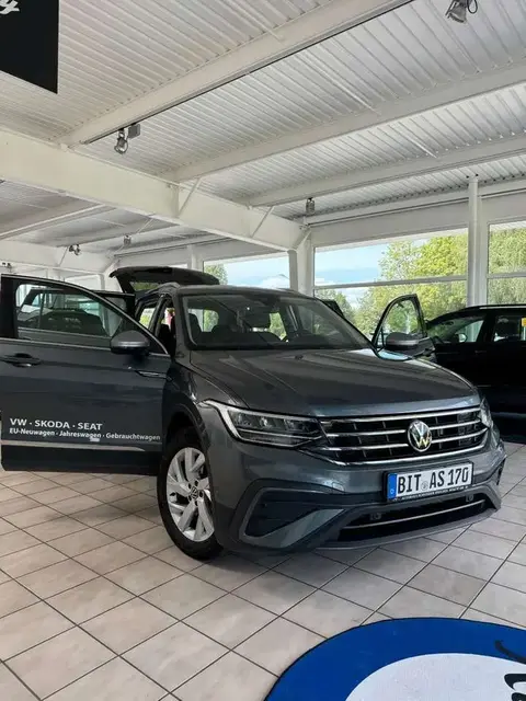 Used VOLKSWAGEN TIGUAN Diesel 2023 Ad 