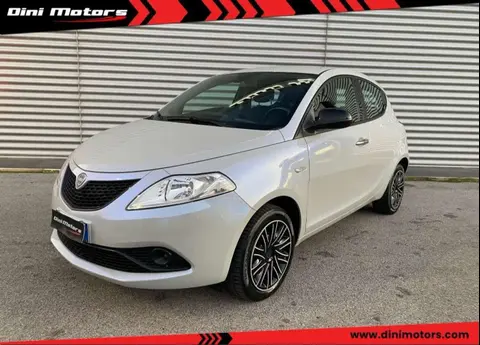 Annonce LANCIA YPSILON Essence 2018 d'occasion 