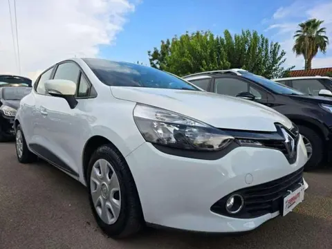 Used RENAULT CLIO LPG 2015 Ad 