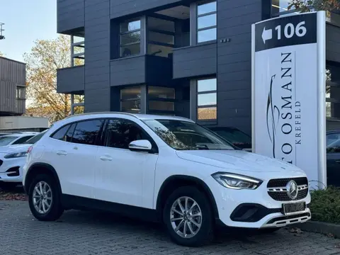 Used MERCEDES-BENZ CLASSE GLA Hybrid 2022 Ad 