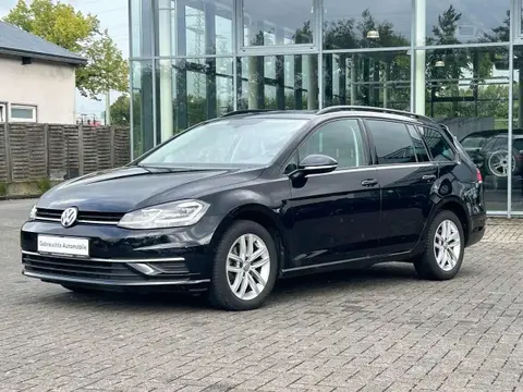 Used VOLKSWAGEN GOLF Petrol 2019 Ad 