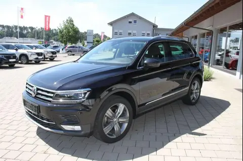 Used VOLKSWAGEN TIGUAN Petrol 2017 Ad 