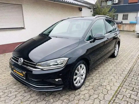 Used VOLKSWAGEN GOLF Petrol 2018 Ad 