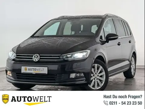 Used VOLKSWAGEN TOURAN Petrol 2017 Ad 