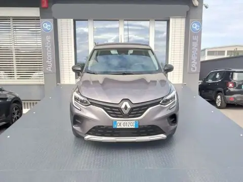 Used RENAULT CAPTUR Hybrid 2022 Ad 