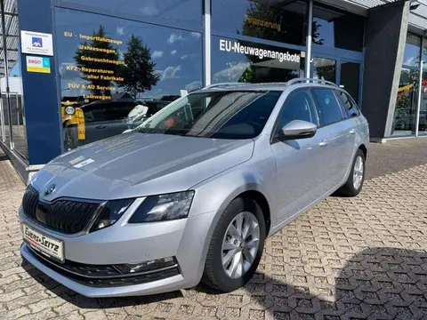 Used SKODA OCTAVIA Petrol 2018 Ad 