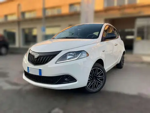 Used LANCIA YPSILON Hybrid 2023 Ad 