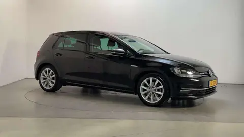 Used VOLKSWAGEN GOLF Petrol 2018 Ad 