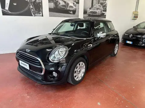 Used MINI ONE Petrol 2015 Ad 