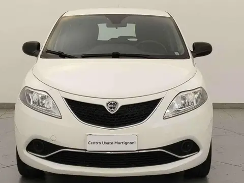 Annonce LANCIA YPSILON Essence 2016 d'occasion 