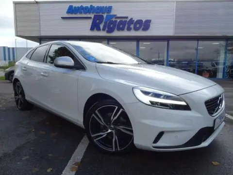 Annonce VOLVO V40 Essence 2019 d'occasion 