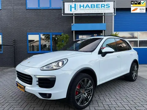 Used PORSCHE CAYENNE Hybrid 2015 Ad 