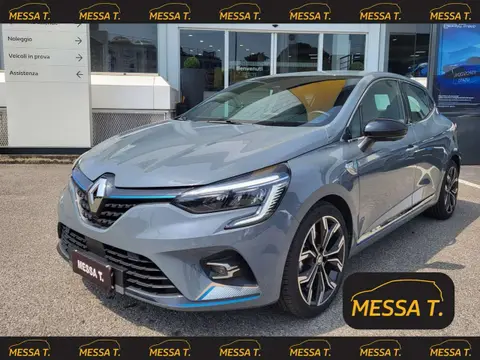 Used RENAULT CLIO Hybrid 2021 Ad 