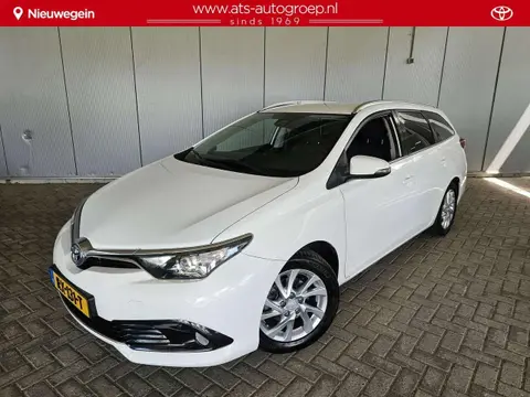 Used TOYOTA AURIS Hybrid 2017 Ad 