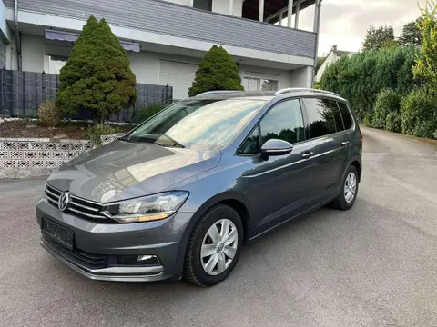 Used VOLKSWAGEN TOURAN Petrol 2018 Ad 