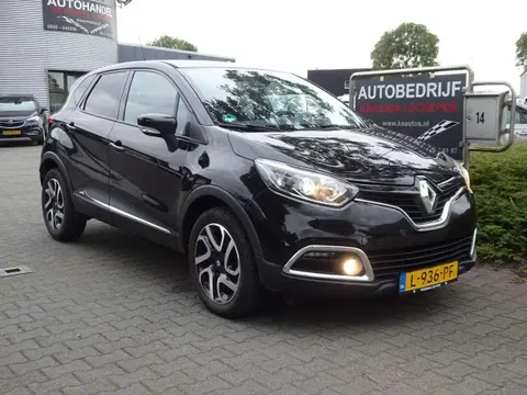 Used RENAULT CAPTUR Petrol 2016 Ad 