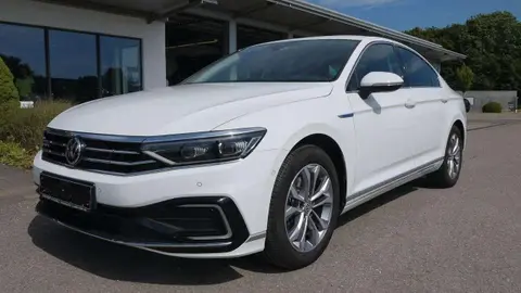 Used VOLKSWAGEN PASSAT Hybrid 2020 Ad 