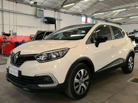 Used RENAULT CAPTUR Diesel 2018 Ad 