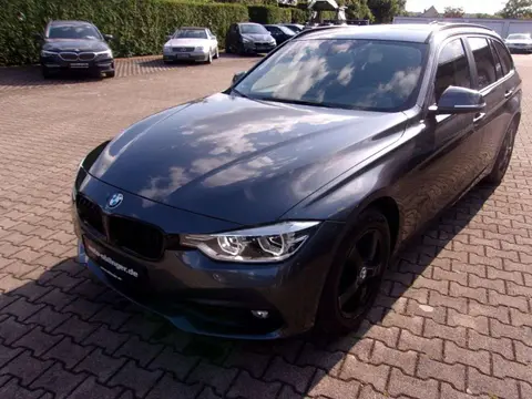 Used BMW SERIE 3 Petrol 2018 Ad 