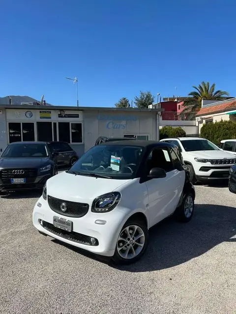 Annonce SMART FORTWO Essence 2018 d'occasion 