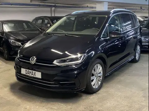 Used VOLKSWAGEN TOURAN Petrol 2018 Ad 