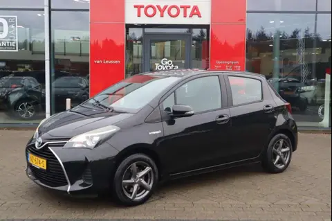 Used TOYOTA YARIS Hybrid 2015 Ad 