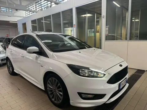 Annonce FORD FOCUS Essence 2017 d'occasion 