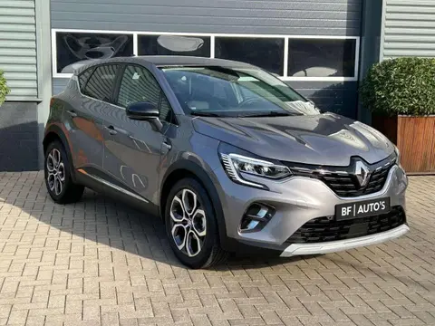 Used RENAULT CAPTUR Hybrid 2024 Ad 