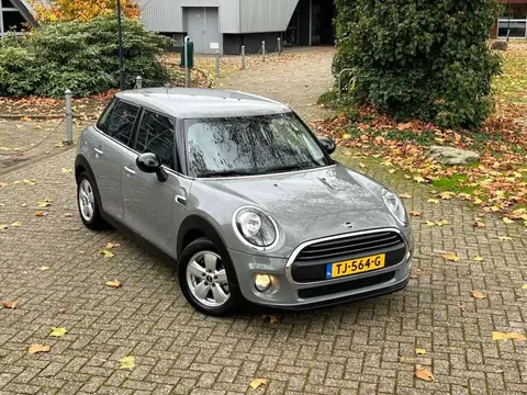 Used MINI COOPER Petrol 2018 Ad 