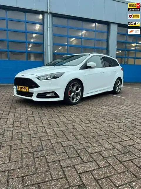 Used FORD FOCUS Petrol 2017 Ad 