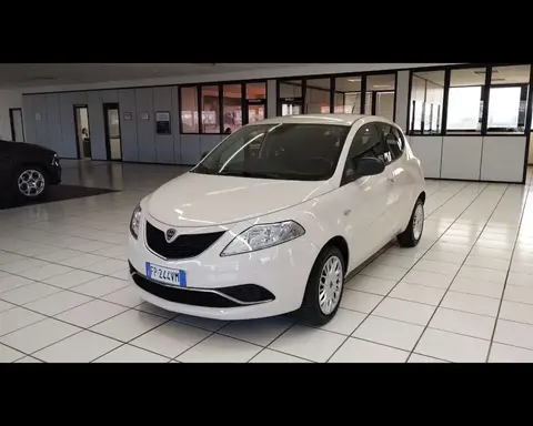 Annonce LANCIA YPSILON Essence 2018 d'occasion 