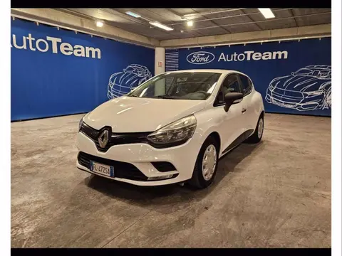 Used RENAULT CLIO Diesel 2017 Ad 