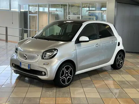 Annonce SMART FORFOUR Essence 2018 d'occasion 