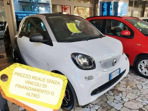 Annonce SMART FORTWO Essence 2019 d'occasion 