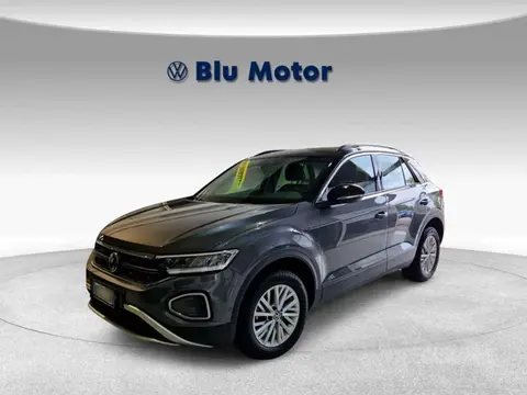 Used VOLKSWAGEN T-ROC Diesel 2023 Ad 