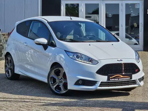 Annonce FORD FIESTA Essence 2017 d'occasion 