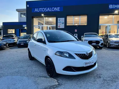 Used LANCIA YPSILON Hybrid 2022 Ad 