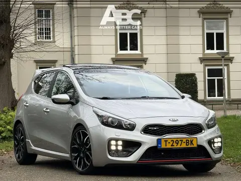 Used KIA CEED Petrol 2015 Ad 