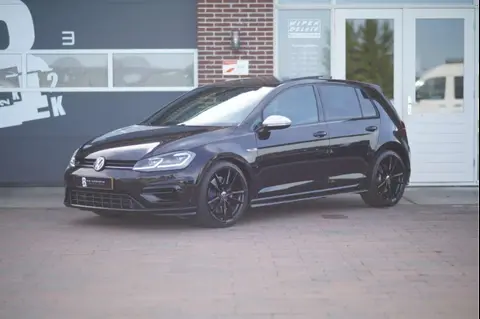 Used VOLKSWAGEN GOLF Petrol 2017 Ad 