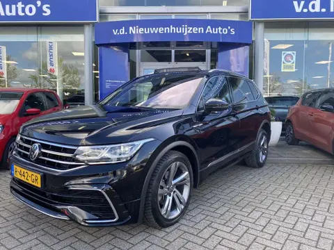 Used VOLKSWAGEN TIGUAN Petrol 2022 Ad 