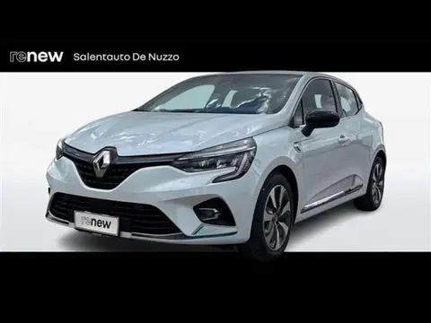 Used RENAULT CLIO Hybrid 2021 Ad 