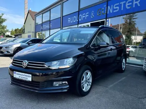 Used VOLKSWAGEN TOURAN Petrol 2018 Ad 