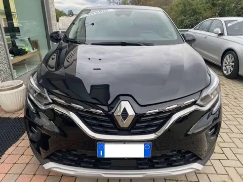 Used RENAULT CAPTUR Hybrid 2021 Ad 