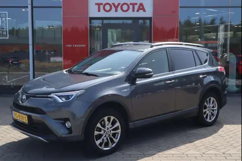 Used TOYOTA RAV4 Hybrid 2017 Ad 