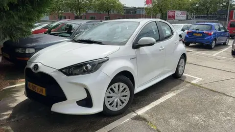 Used TOYOTA YARIS Hybrid 2021 Ad 