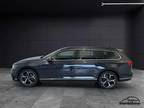 Used VOLKSWAGEN PASSAT Hybrid 2021 Ad 