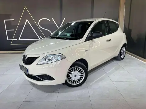 Annonce LANCIA YPSILON Essence 2016 d'occasion 